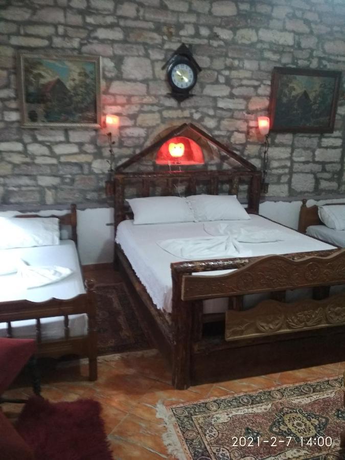 Karafil Guesthouse Гирокастра Экстерьер фото
