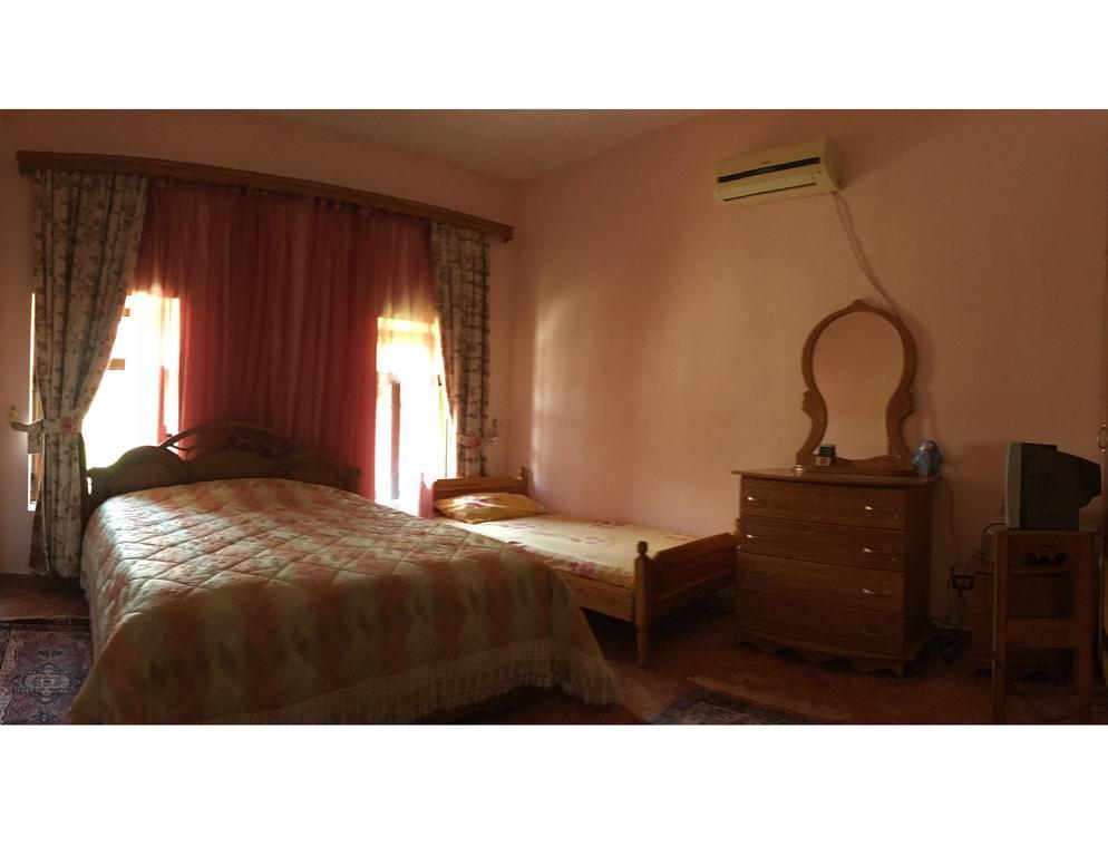 Karafil Guesthouse Гирокастра Экстерьер фото